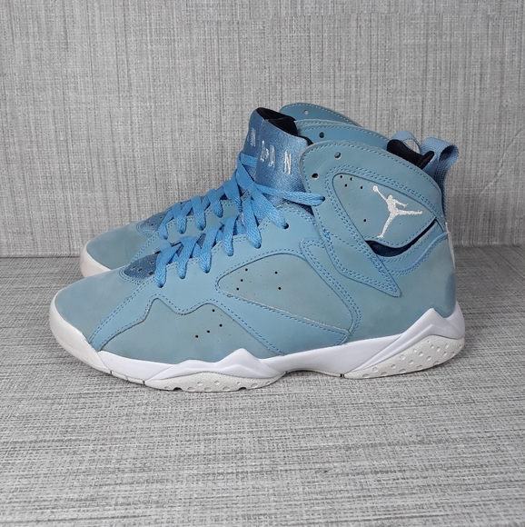 Nike Air Jordan 7 Retro Pantone 